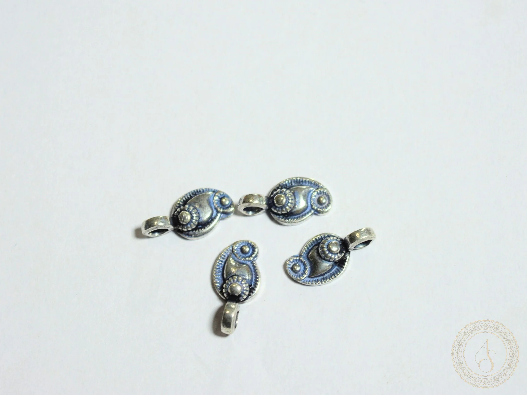 AS-CM-013 - Charms