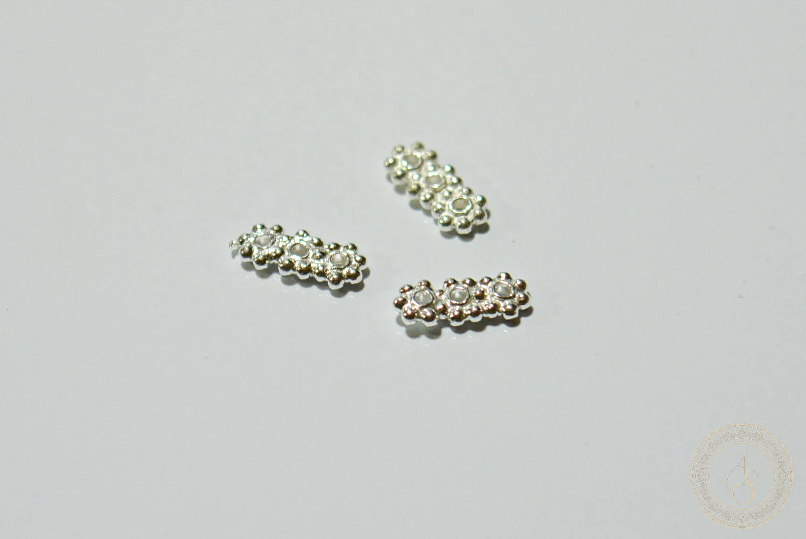 3 Line Necklace Supporter - Finding