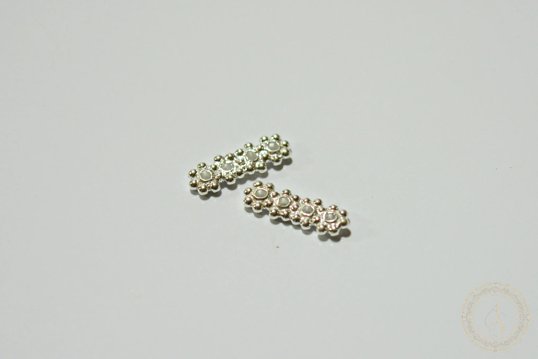 4 Line Necklace Supporter - Finding