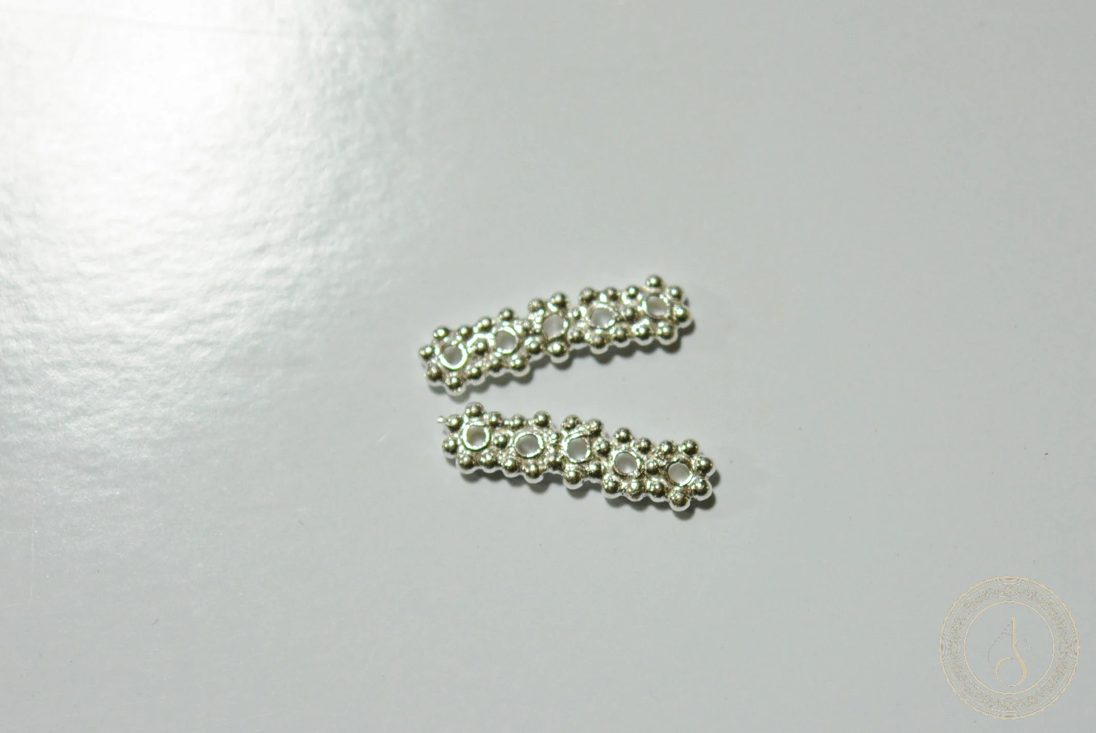 5 Line Necklace Supporter - Finding